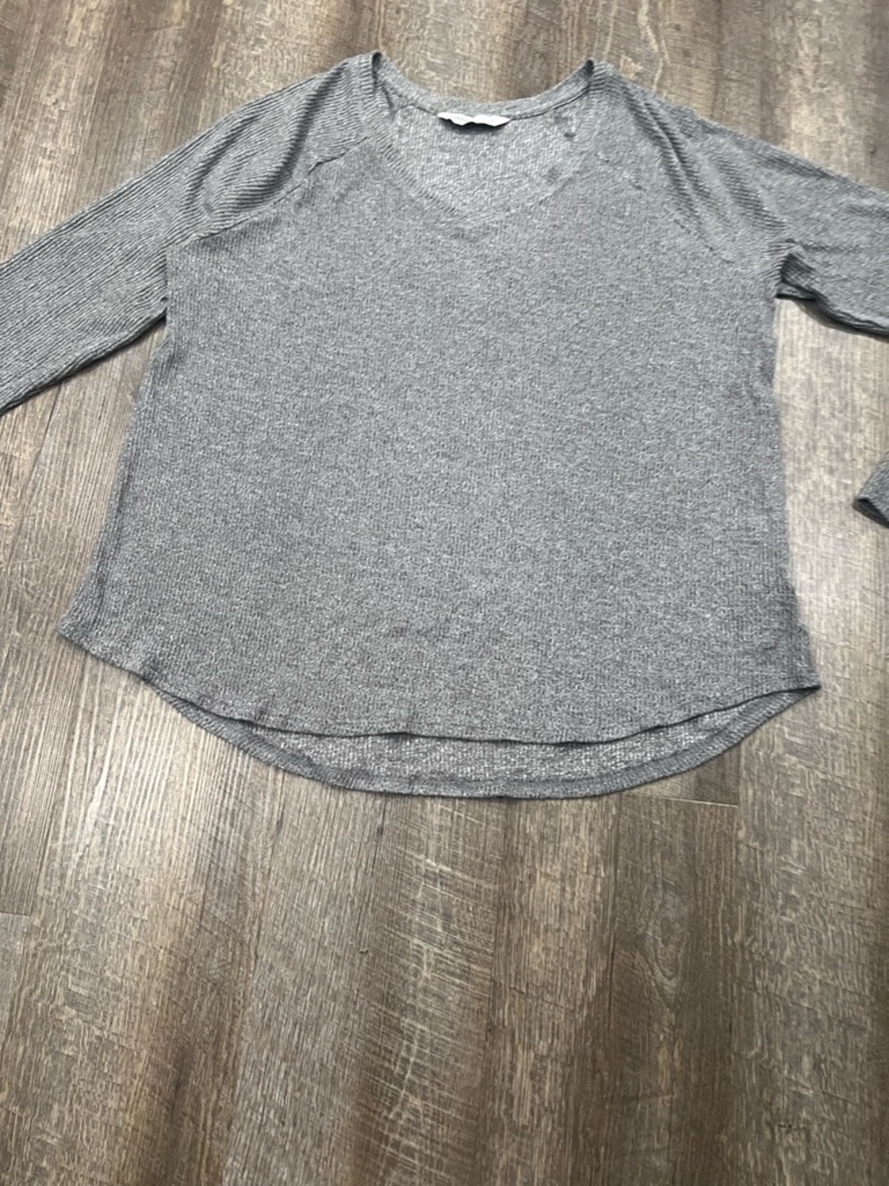 Sonoma Heather Gray Long Sleeve V-Neck Knit Top - Picture 5 of 5